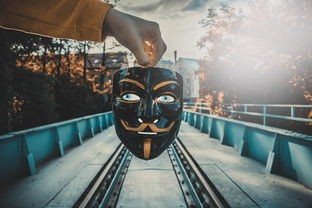 (绝地求生装甲车)绝地求生装甲解析，装备升级的艺术与策略
